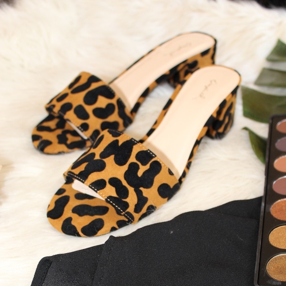 🚨LAST PAIR!!//The Dani// Leopard print Mule - Picture 5 of 6